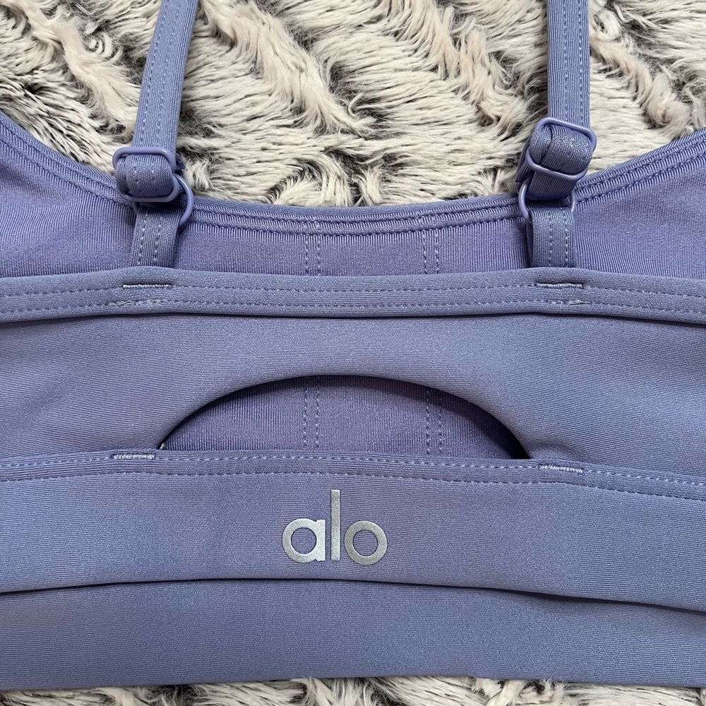 (SOLD) Alo Yoga Airlift Intrigue Bra - Picture 12 of 13